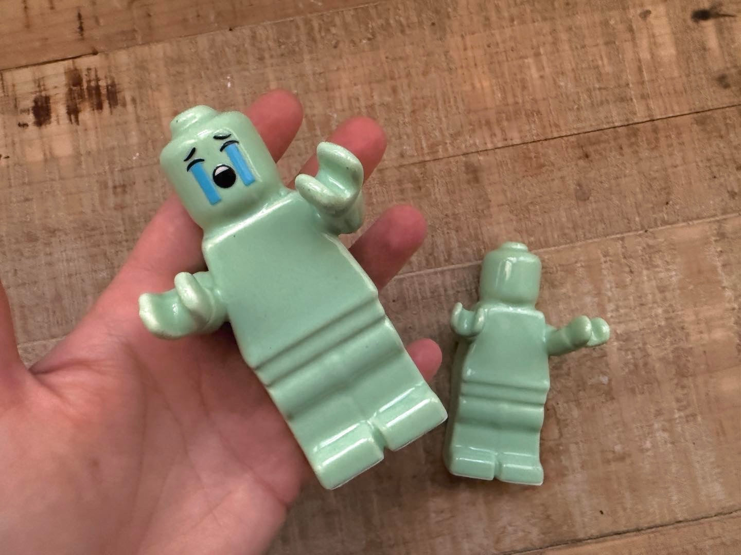 Omino colorato verde