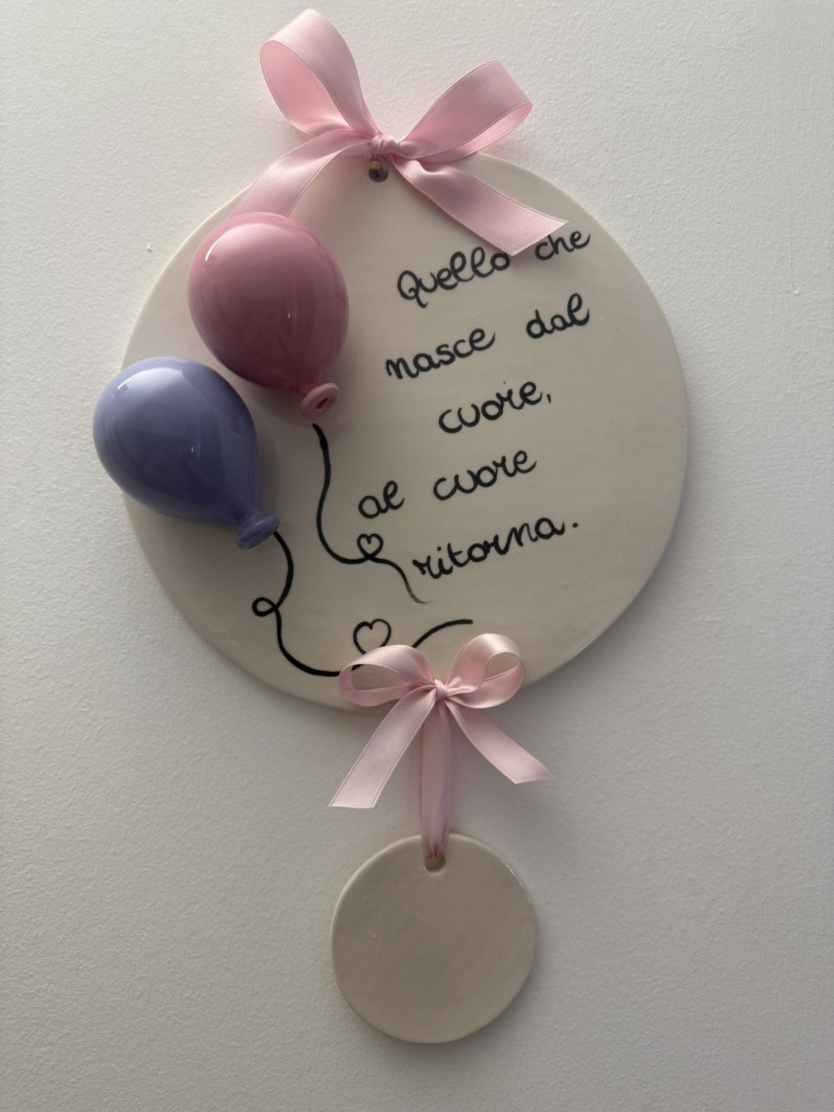 Fiocco nascita in ceramica con palloncini rosa e lilla